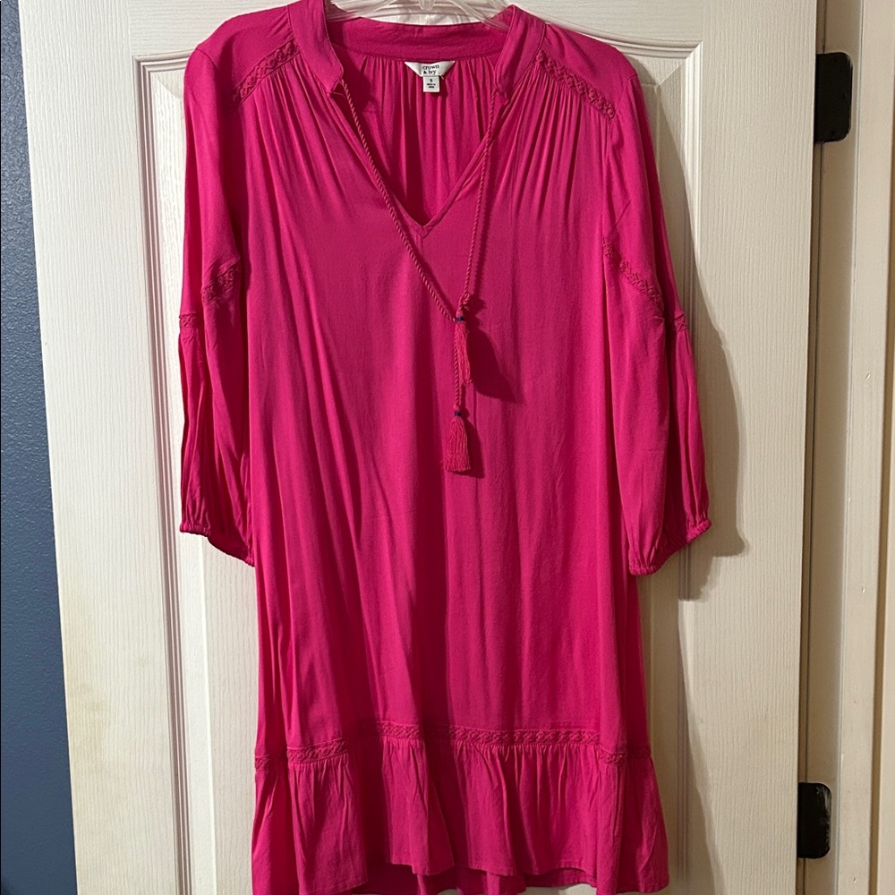 crown & ivy Hot Pink V-Neck Tassel Tunic